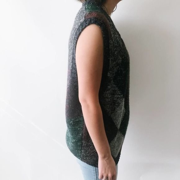Vintage Diamond Patterned Sweater Vest - Picture 5 of 6